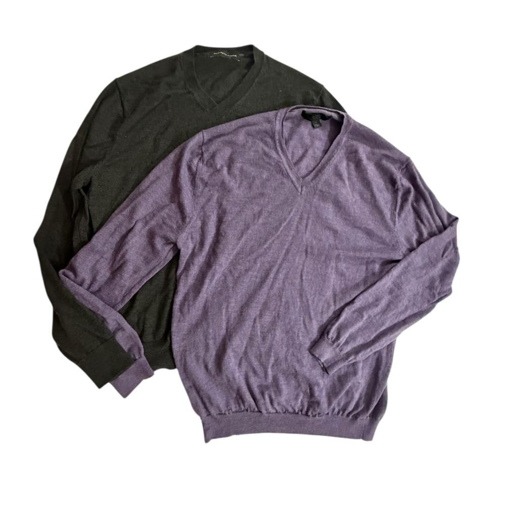 Bundle Saks Fifth Avenue & Express Merino Wool V-Neck Sweaters – Black & Purple